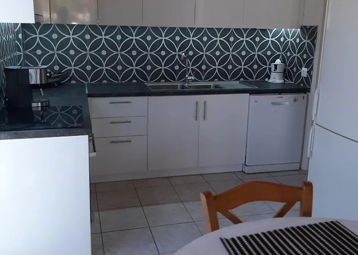 Dom wakacyjny Super Renovated Maisonette - σούπερ ανακαινισμένη μεζονέτα *