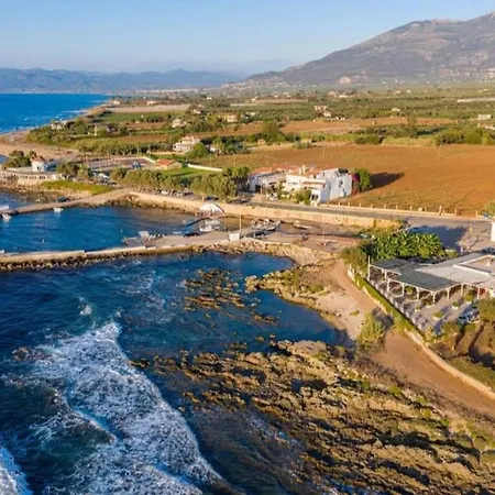 Super Renovated Maisonette - σούπερ ανακαινισμένη μεζονέτα Filiatrá