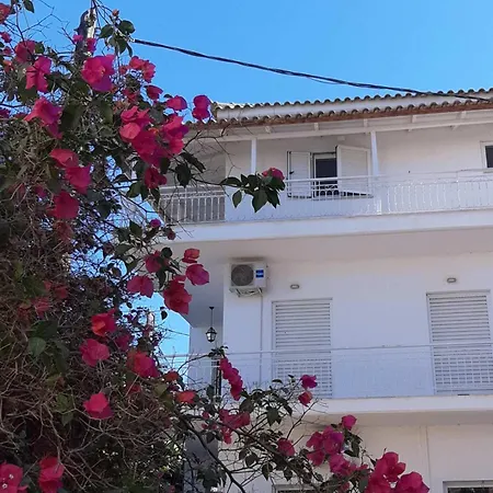 Super Renovated Maisonette - σούπερ ανακαινισμένη μεζονέτα Casa vacanze
