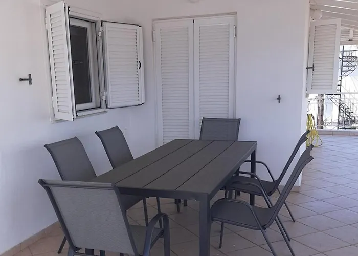 Super Renovated Maisonette - σούπερ ανακαινισμένη μεζονέτα *