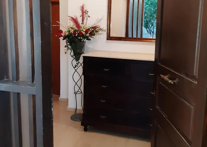 Дом отдыха Super Renovated Maisonette - σούπερ ανακαινισμένη μεζονέτα